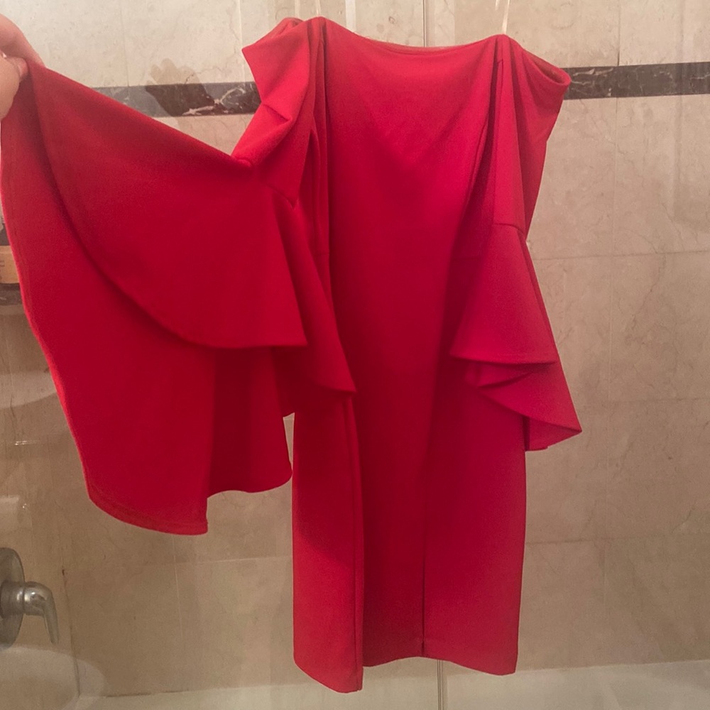 ✨B2G2✨ Red Dress - big sleeves tight fit!